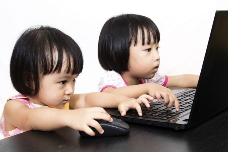 Chat Rooms For 10 Year Olds and Under
